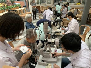 規(guī)培醫(yī)生黨支部“不忘初心、牢記使命”主題教育志愿服務(wù) 健康咨詢暖人心